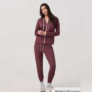 Vuori Set Halo Performance Hoodie 2.0 + Performance Jogger Fig DreamKnit